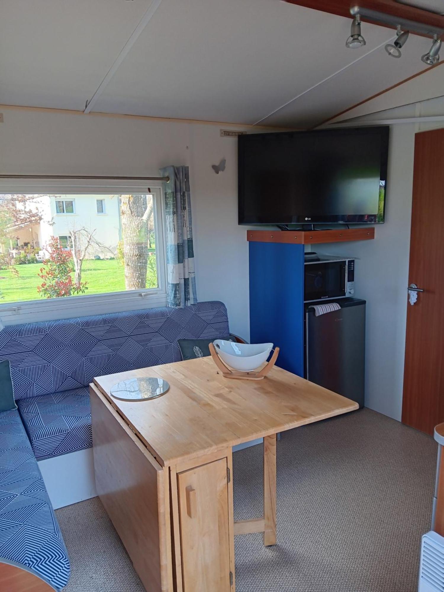 Mobilhome Cosy Au Calme De La Campagne *